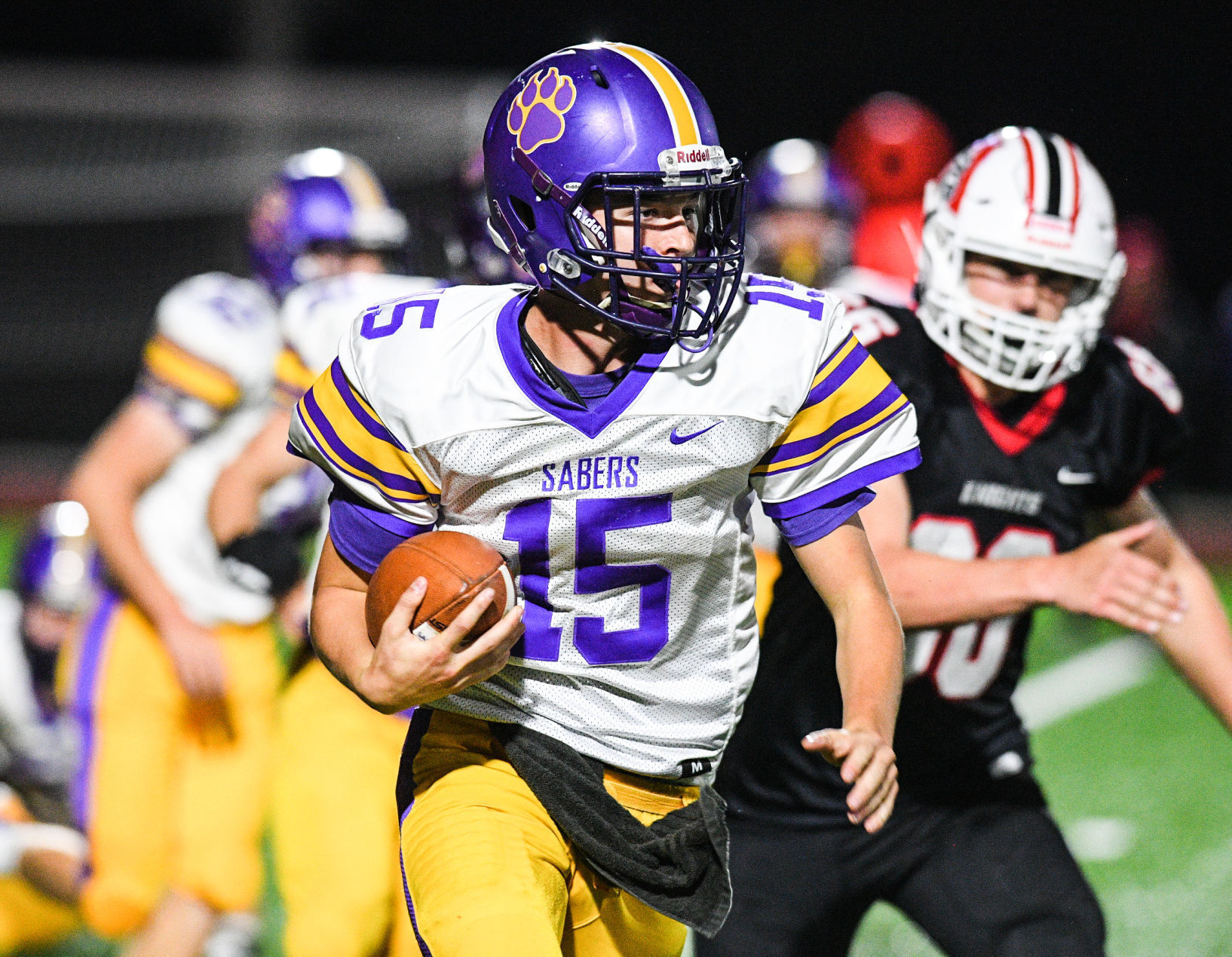 092321-qc-spt-dewitt-assum-fball-024